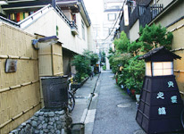 大観音寺脇の路地