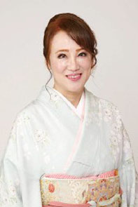 山田晃子