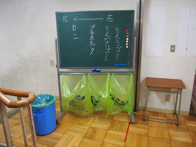 276